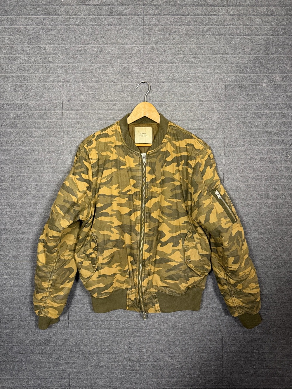Stampd Los Angeles Olive Green Camouflage Bomber Jacket size XL